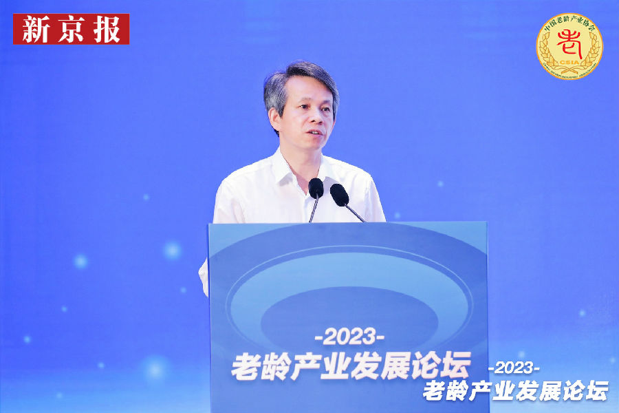 吴.jpg